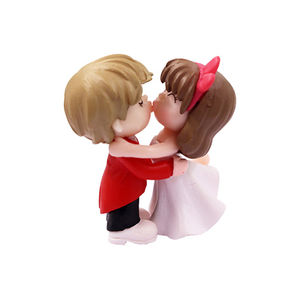Architectural Model Miniature Kissing Bride & Groom C P16322 A